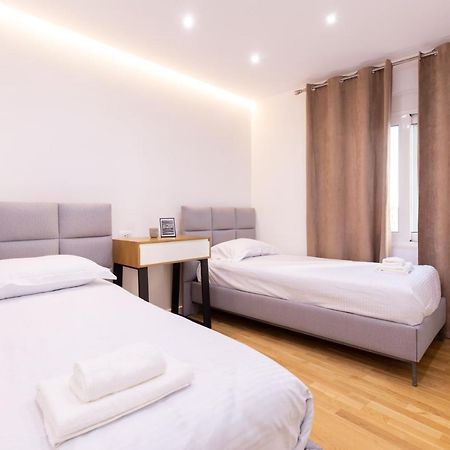 Exclusive 2 Bedrooms Apartment ติรานา ภายนอก รูปภาพ