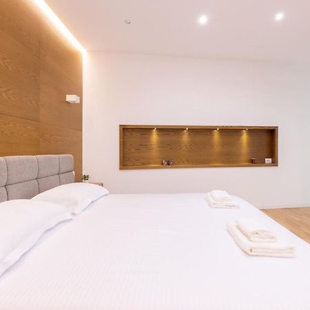Exclusive 2 Bedrooms Apartment ติรานา ภายนอก รูปภาพ