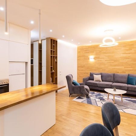 Exclusive 2 Bedrooms Apartment ติรานา ภายนอก รูปภาพ