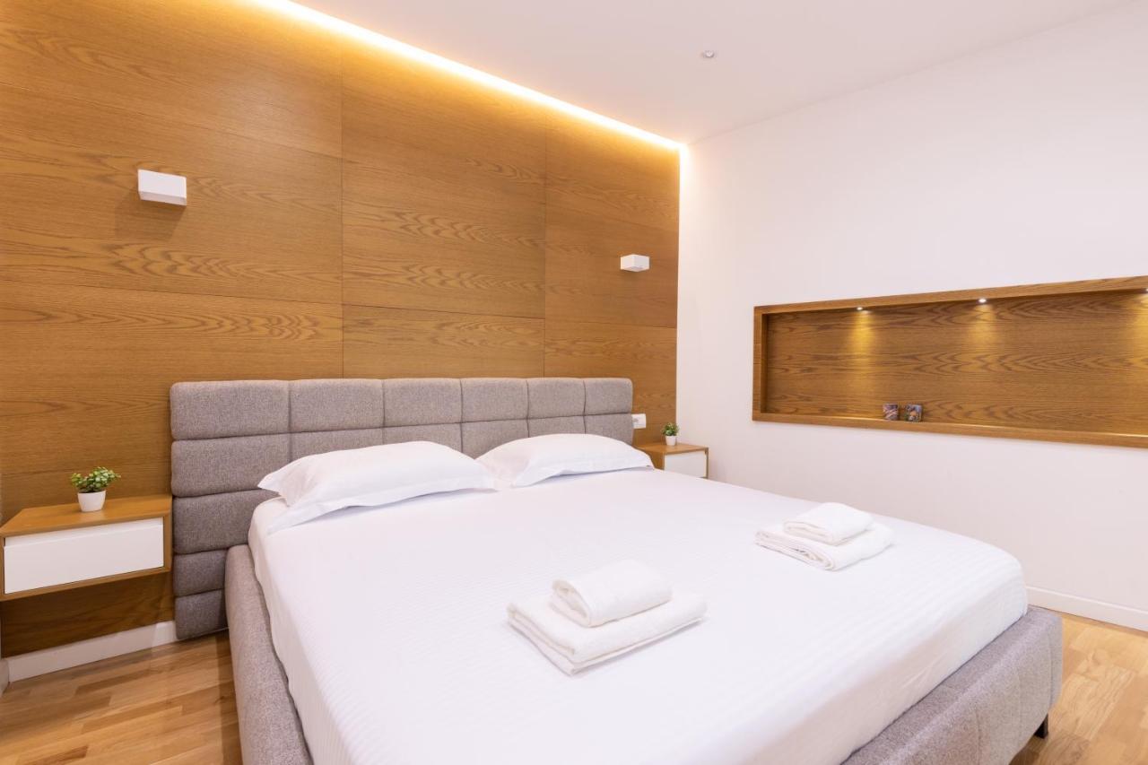 Exclusive 2 Bedrooms Apartment ติรานา ภายนอก รูปภาพ