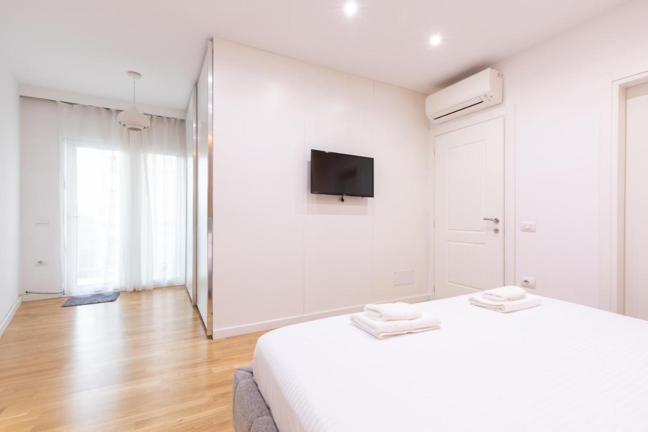 Exclusive 2 Bedrooms Apartment ติรานา ภายนอก รูปภาพ