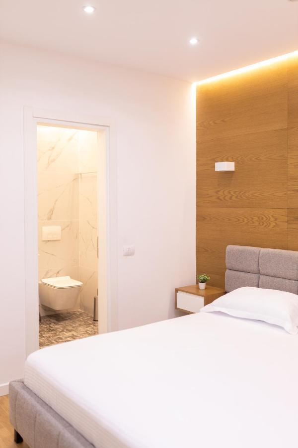 Exclusive 2 Bedrooms Apartment ติรานา ภายนอก รูปภาพ